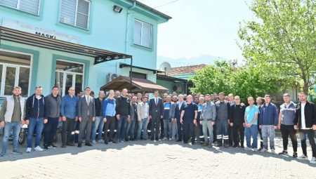 Başkan Zeyrek, Büyükşehir çalışanlarıyla bayramlaştı