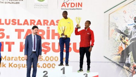 Binlerce atlet fetih için koştu