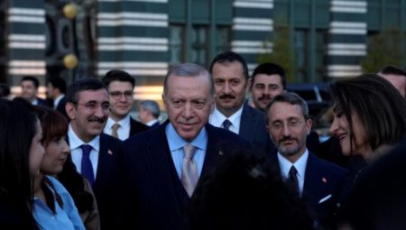 Cumhurbaşkanı Erdoğan’dan öğretmenlere atama müjdesi