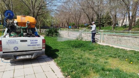 Gaziantep Büyükşehir, ilaçlama çalışmalarına yoğunlaştı