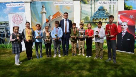 İpsala’da akıl ve zeka oyunlarında dereceye girenlere ödülleri verildi