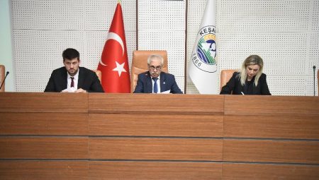 Keşan Belediye Meclisi yeni dönemin ilk toplantısını gerçekleştirdi