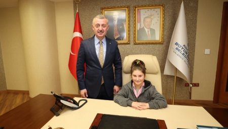 Sahra Başkan ilk talimatını verdi