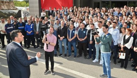 Başkan Zeyrek’ten memur ve sözleşmeli personele tavan ücret müjdesi