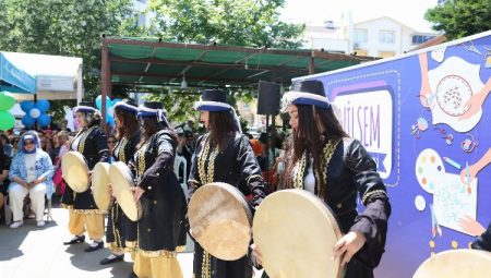 NİLSEM’li kadınların el emekleri göz doldurdu