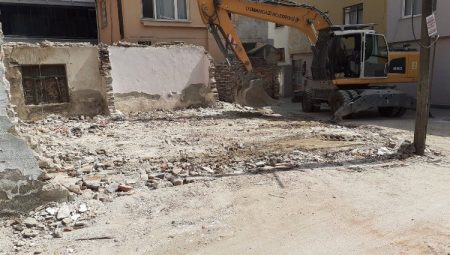 Osmangazi’de metruk binalar bir bir yıkılıyor