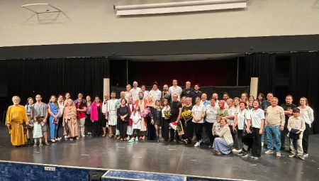 Yalınayak Sokrates Muratpaşa’da sahnelendi