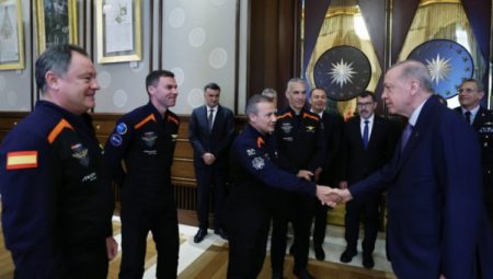 Ax-3 Uzay Misyonu mürettebatı Külliye’de