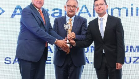 Bakan Özhaseki: Yeşil dönüşüm bir mecburiyettir