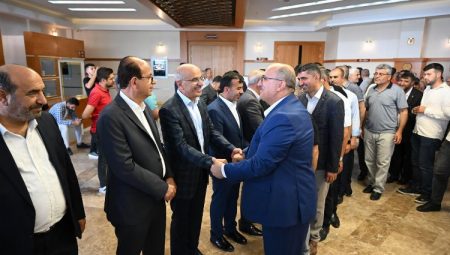 Başkan Er: “AK Parti ailesi olarak dimdik ayaktayız”