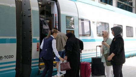 Emeklilerin de tercih yüksek hızlı trenler oldu