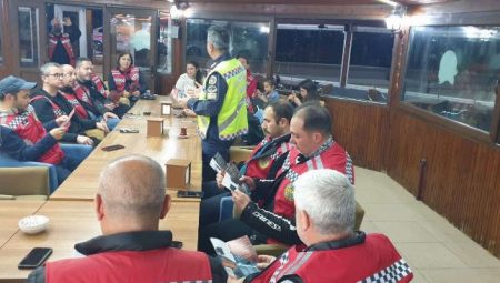 Keşan’da motosikletçilere eğitim