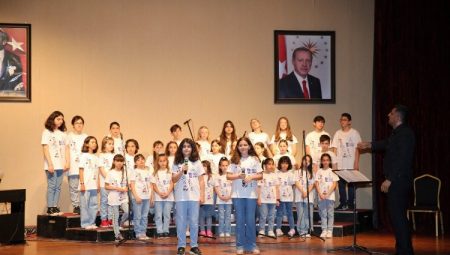 Kocaeli Büyükşehir Konservatuvarı’nda yılsonu heyecanı