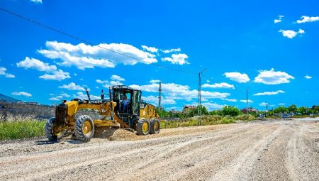 Malatya’da yol çalışmaları sürüyor