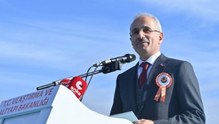 Sarp ve dik yamaçlardan oto yollara çelik koruma