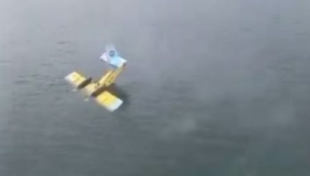 Yangın söndürme uçağı Bafa Gölü’nde kırıma uğradı!