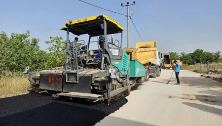 Yollar ve kaldırımlar bayrama hazırlandı