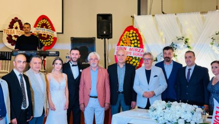 Babacan ailesinin mutlu günü