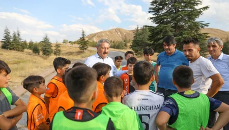 Başkan Palancıoğlu Tınaztepe’ye okul müjdesini verdi