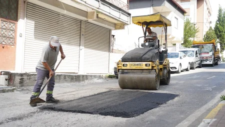 Çayırova’da Fen işleri ekipleri çalışmalarını sürdürüyor