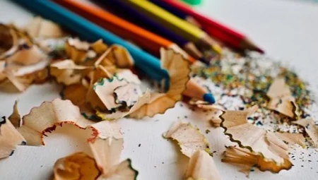 Kayseri Büyükşehir’in kırtasiye desteği başladı