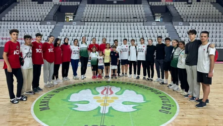 Manisalı sporcular madalyaları topladı