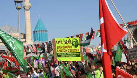 On binlerce Konyalı Gazze için tek yürek oldu