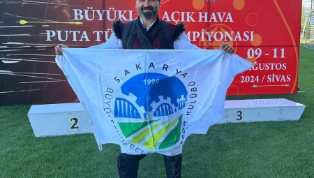 Sakaryalı sporcu okçulukta Türkiye üçüncüsü oldu