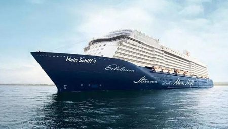 Dev kruvaziyer Antalya’da