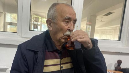 Emekli askerin enteresan prensibi! 30 yıldır saat 13.00’a kadar bekliyor