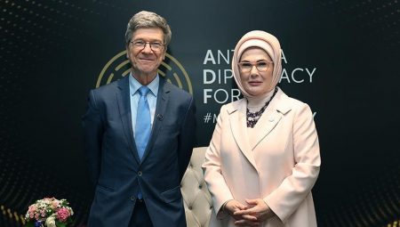 Emine Erdoğan BM Sürdürülebilir Kalkınma Çözümleri Ağı Başkanı ile görüştü