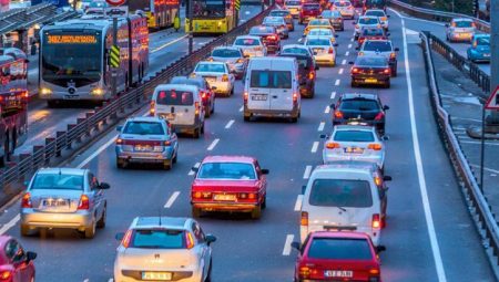 Şoförler dikkat! ‘Orta şeridi kullananlara ceza gelecek’ argümanına DMM’den yalanlama