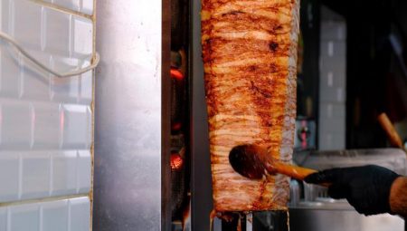 Tavuk döner teyakkuzu! Skandal imgeler sonrası Bakan Yumaklı’dan ilk açıklama