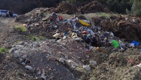 Urla’da etraf kirliliği! Belediye ve bir özel firmaya ceza