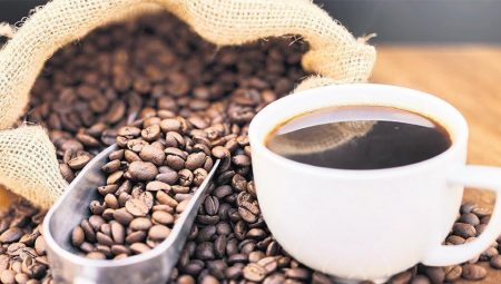 Asırlık ömrün sırrı kahvede