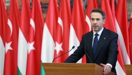 Bakan Bayraktar: Macaristan’la imzalanan ‘İmtiyaz Anlaşması’ ile alandaki ortaklığımızı resmileştirdik