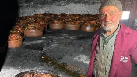 400 yıllık sır! Yalnızca cuma günleri açılıyor, Türkiye’nin dört bir yanından akın ediyorlar