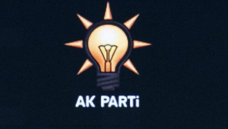 AK Parti: Kendi tabanına bildiri derdi var