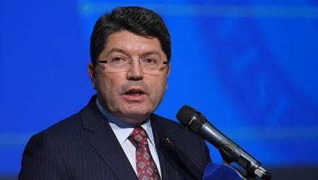 Bakan Tunç: Hükümlüler tahliyesine 1 ay kala İŞKUR ve meslek danışmanlarıyla görüşebilecek