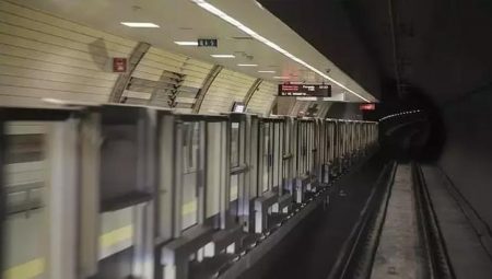 Bakırköy-Kayaşehir metro sınırında arıza! Bir istasyon işletmeye kapatıldı