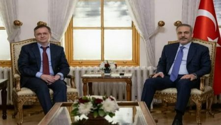 Dışişleri Bakanı Hakan Fidan Rus heyeti temsilcileri ile görüştü