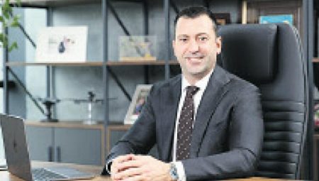 İleri teknoloji eserlerini sergilediler