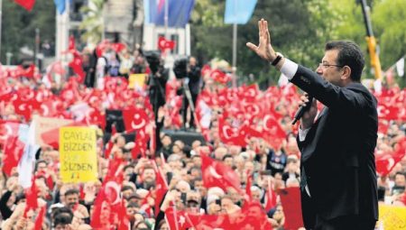 İmamoğlu’na imza için kapı kapı dolaşılıyor