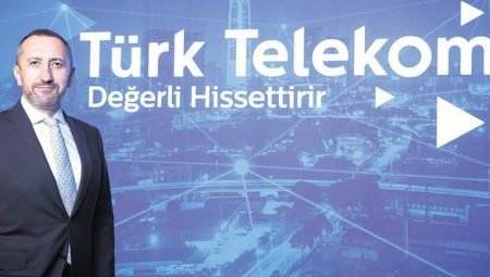 Mobilde rekor gelirde uçuşta