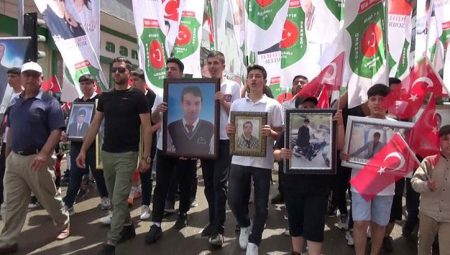 Reyhanlı’da terör taarruzunda ölen 53 kişi anıldı