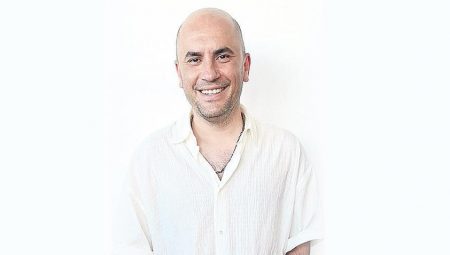 ‘Tiyatro tek başına karın doyurmuyor’