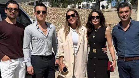‘Uzak Şehir’ setinde Hadise sürprizi! Oyuncularla hatıra fotoğrafı çektirdi