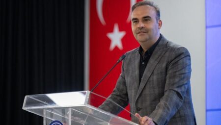 Bakan Kacır: Türkiye yapay zeka liginde 40’lı sıralardan birinci 20’ye girebilir