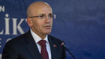 Bakan Şimşek: Enflasyon düşmeye devam edecek