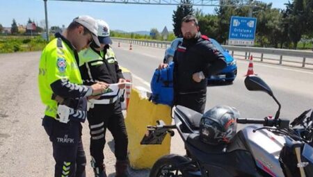 Kask takmayan 475 bin motosiklet şoförüne süreç yapıldı